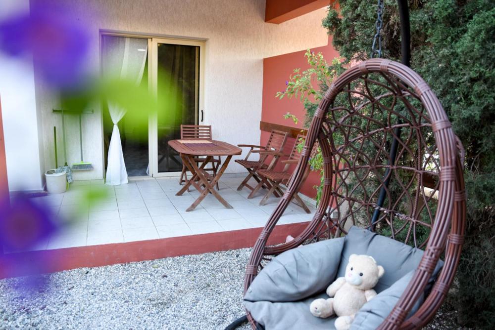 Beautiful Apartment Near The Sea And A Large Private Garden Pafos Zewnętrze zdjęcie