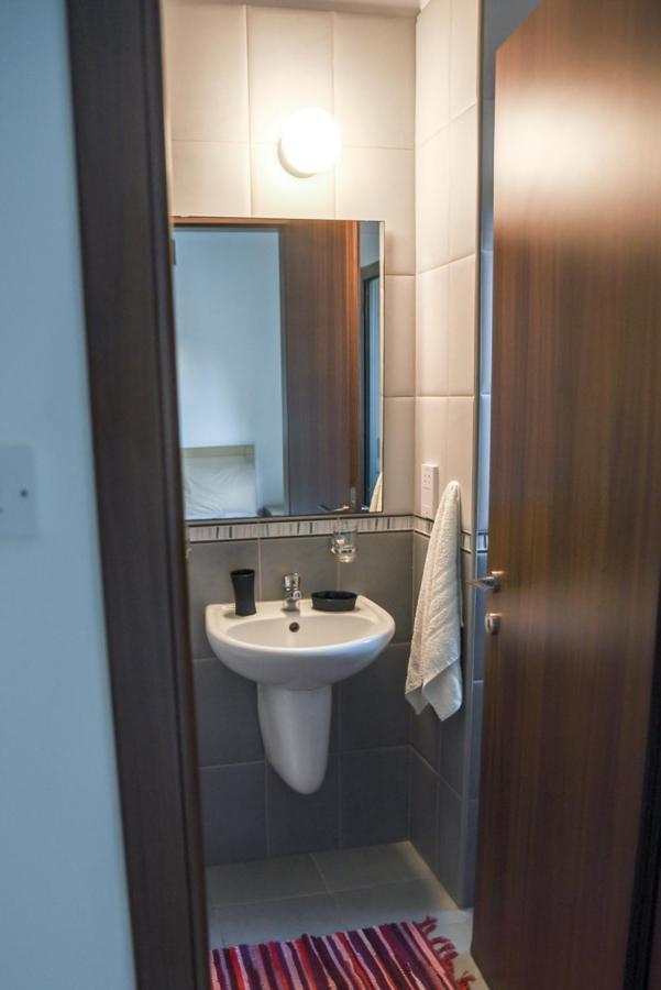 Beautiful Apartment Near The Sea And A Large Private Garden Pafos Zewnętrze zdjęcie