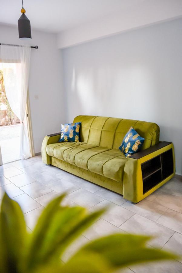 Beautiful Apartment Near The Sea And A Large Private Garden Pafos Zewnętrze zdjęcie