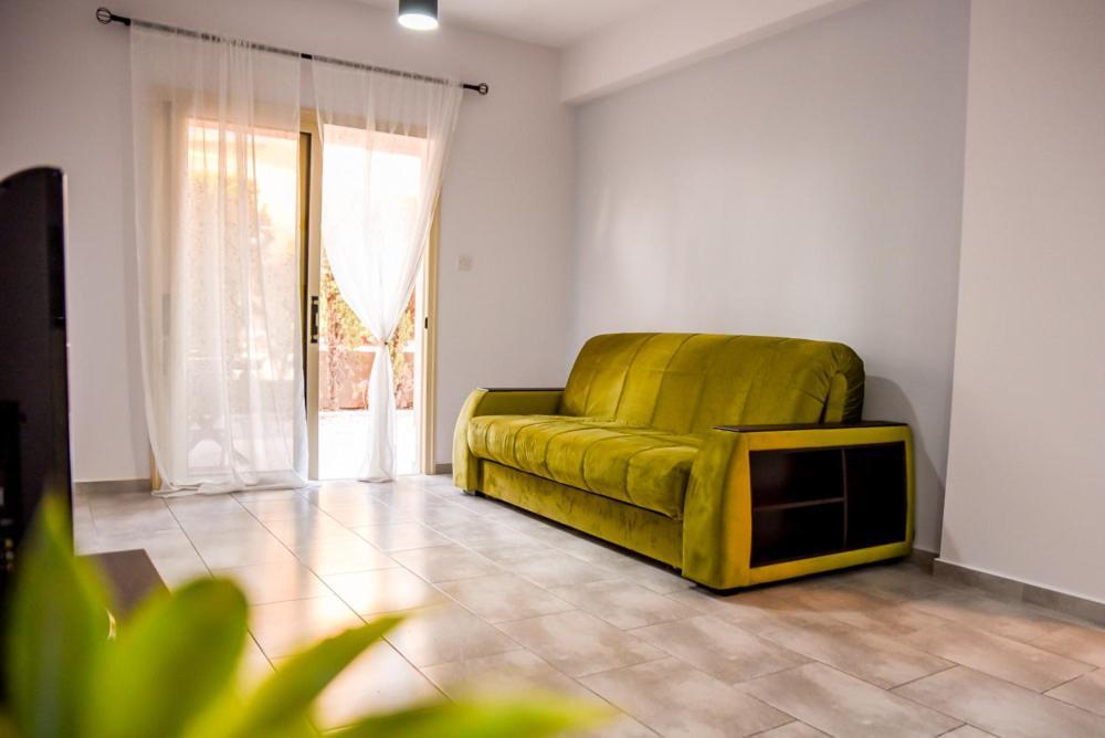Beautiful Apartment Near The Sea And A Large Private Garden Pafos Zewnętrze zdjęcie