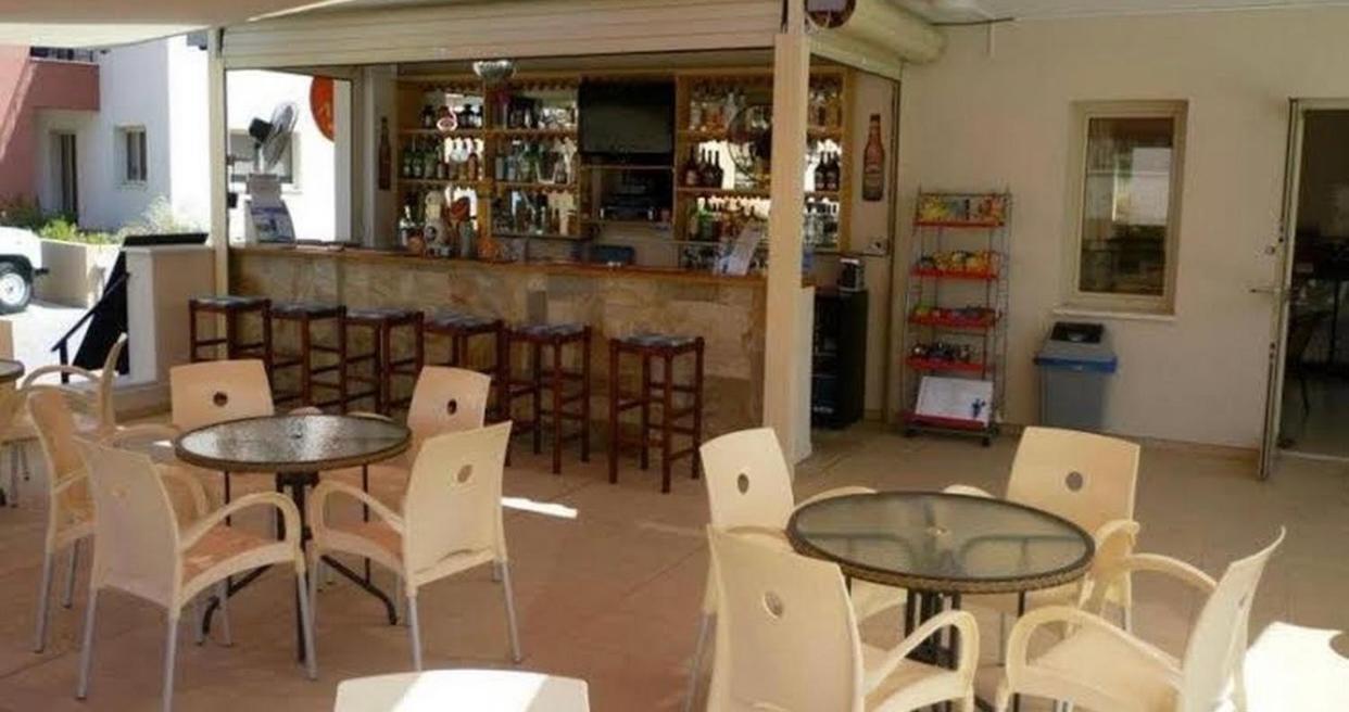 Beautiful Apartment Near The Sea And A Large Private Garden Pafos Zewnętrze zdjęcie