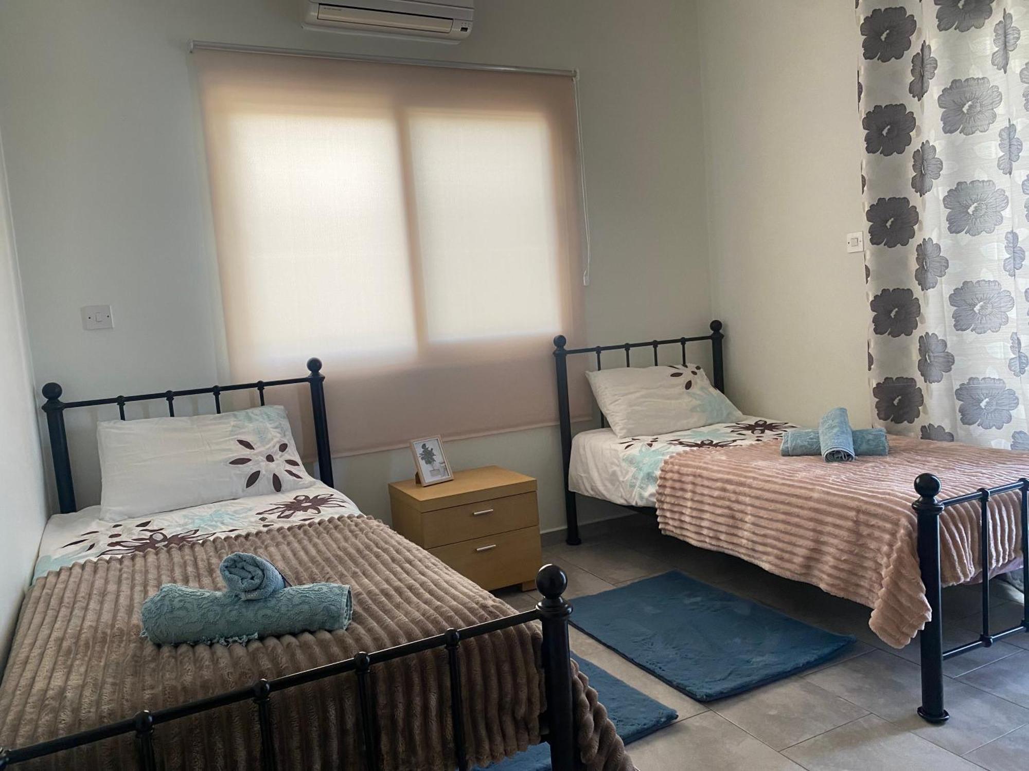Beautiful Apartment Near The Sea And A Large Private Garden Pafos Zewnętrze zdjęcie