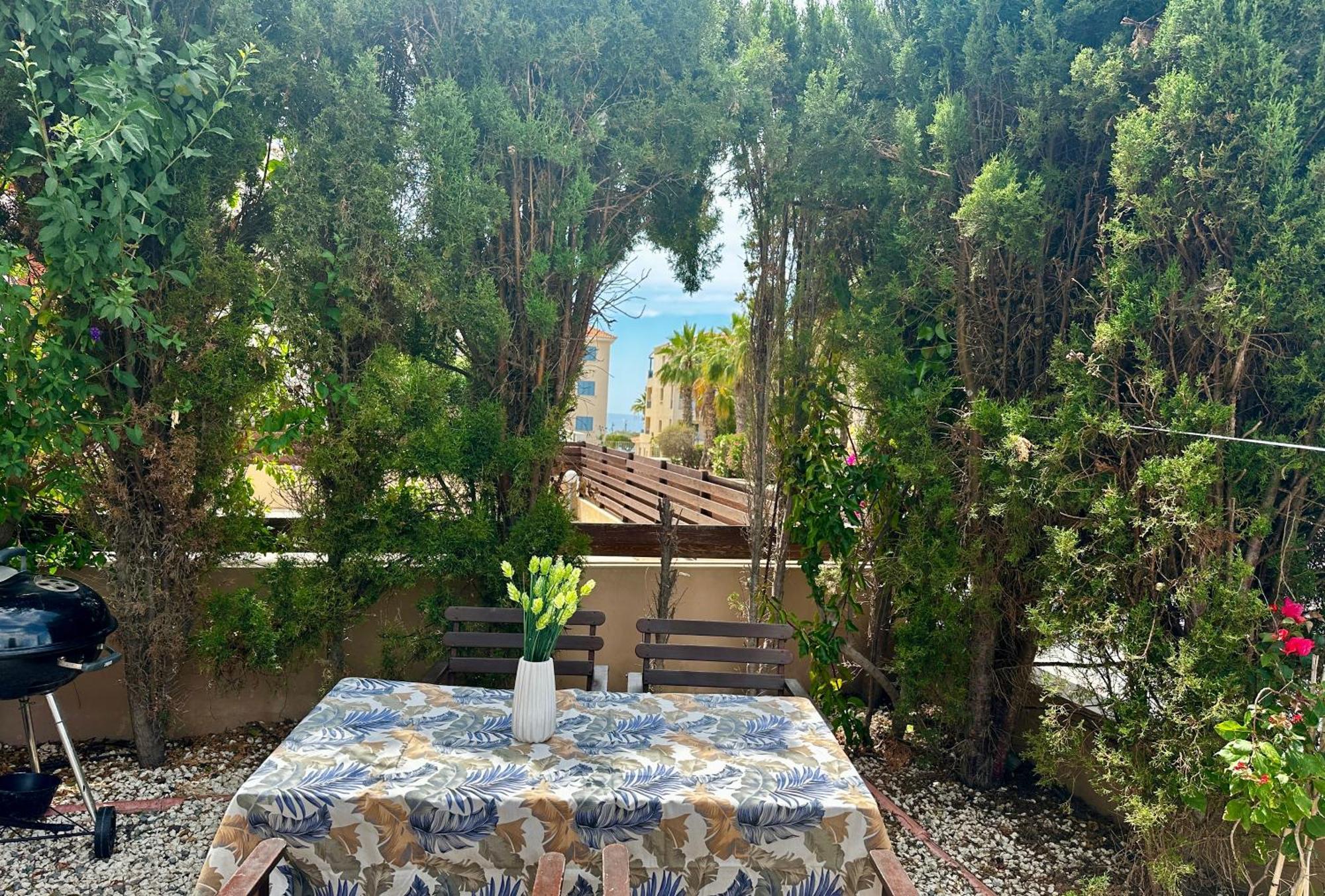 Beautiful Apartment Near The Sea And A Large Private Garden Pafos Zewnętrze zdjęcie