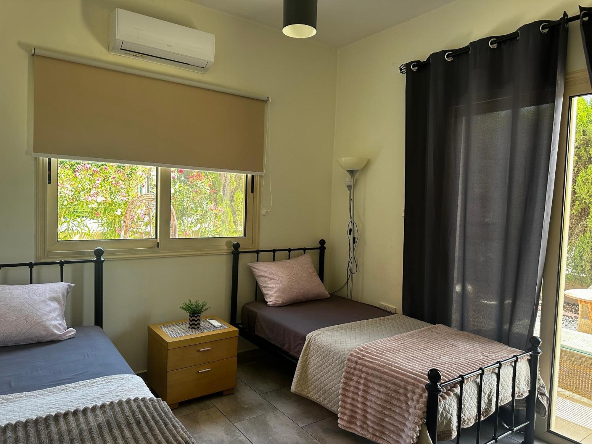 Beautiful Apartment Near The Sea And A Large Private Garden Pafos Zewnętrze zdjęcie