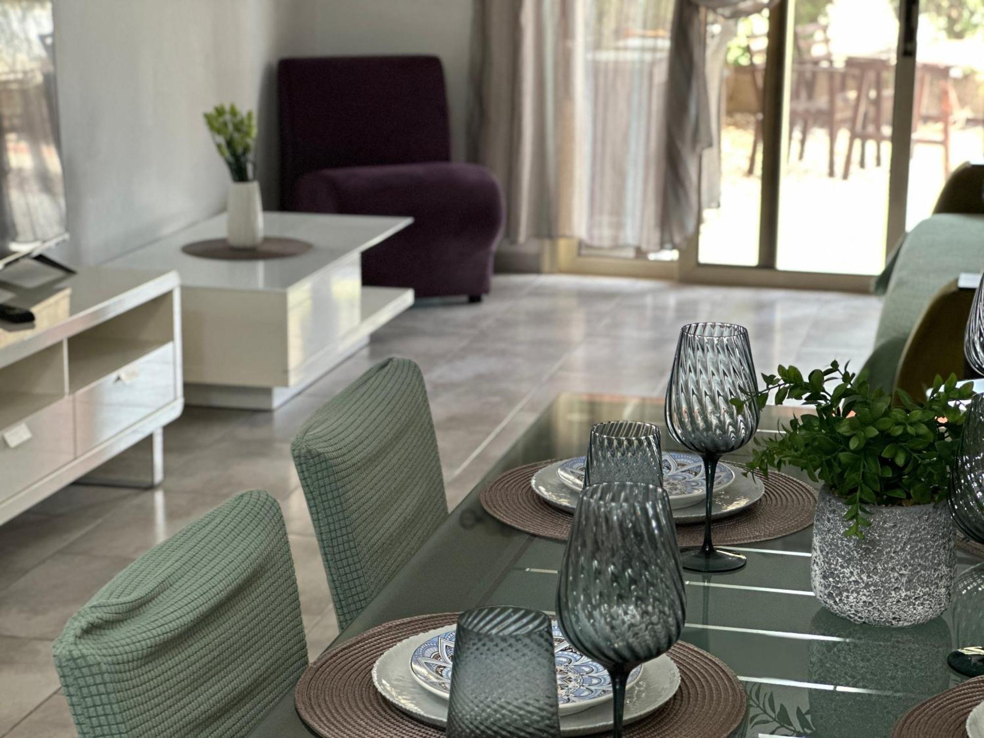 Beautiful Apartment Near The Sea And A Large Private Garden Pafos Zewnętrze zdjęcie