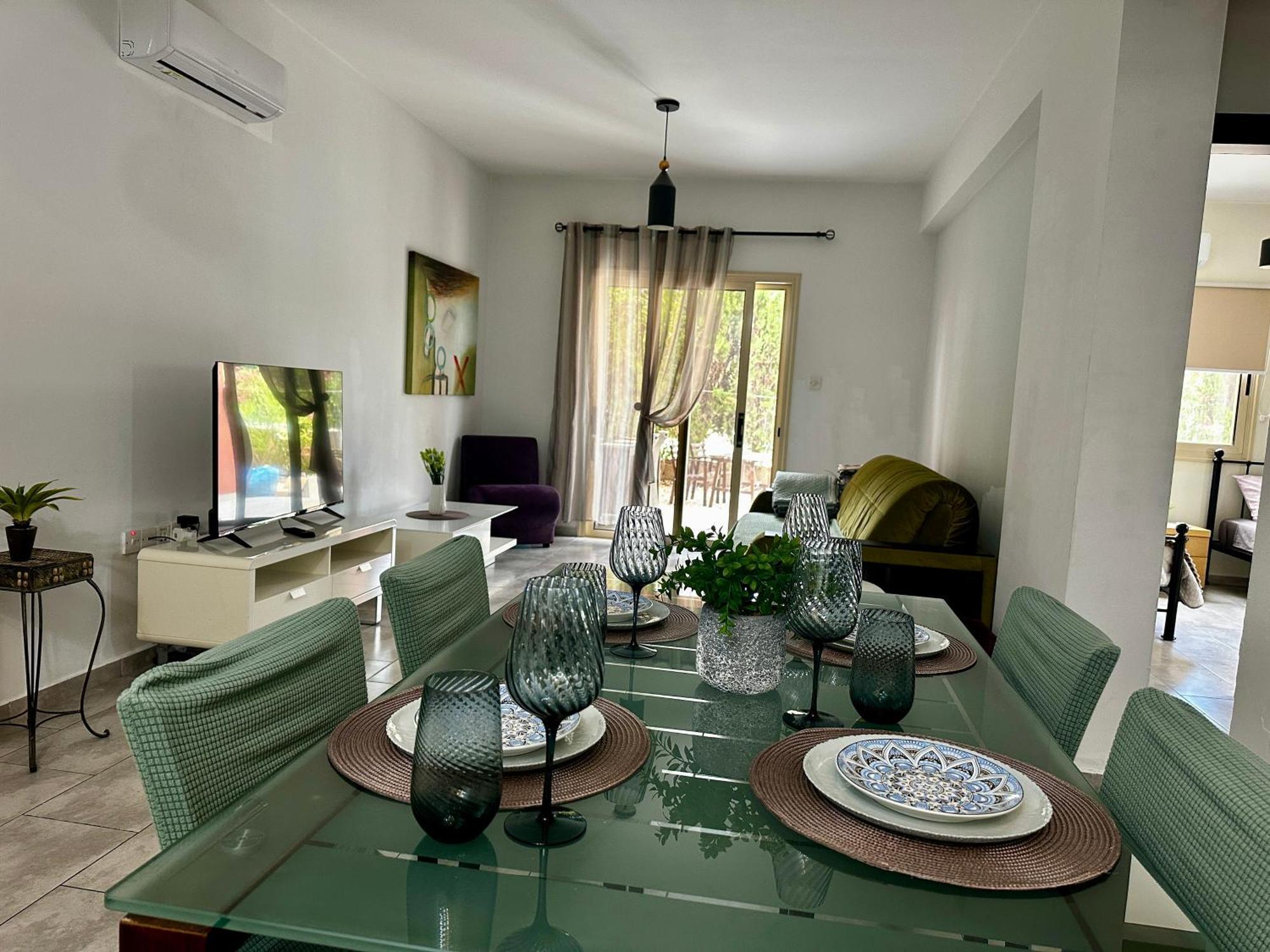 Beautiful Apartment Near The Sea And A Large Private Garden Pafos Zewnętrze zdjęcie